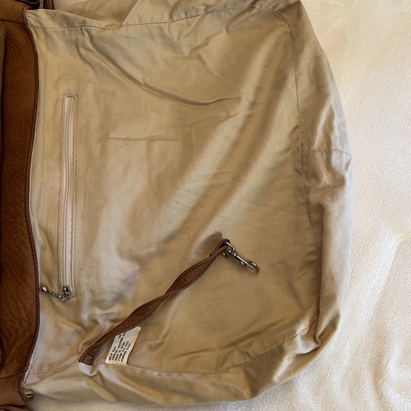 🩷 EDDIE BAUER💚 leather cross body bag 💚🩷💚 - Picture 13 of 15